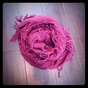 Lulu fringe scarf